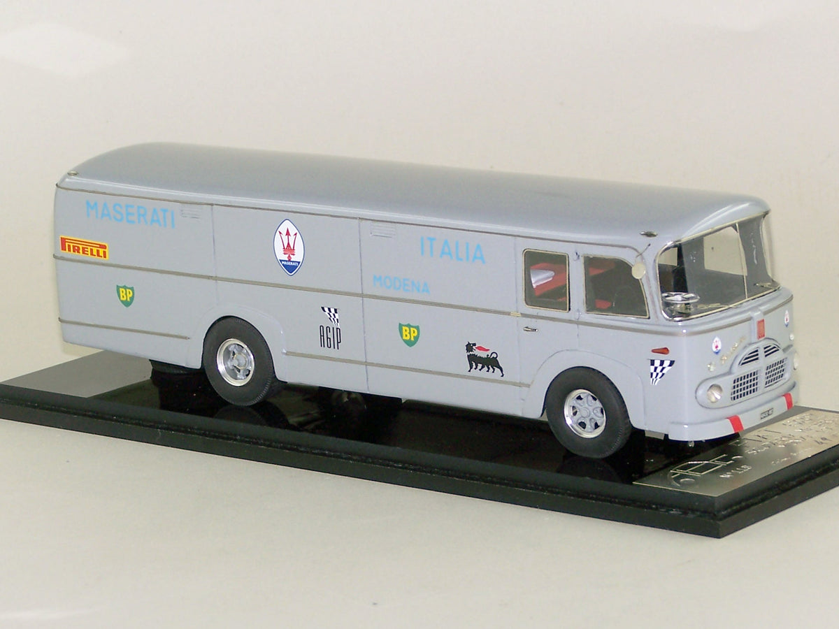 ABC119M - CAMION FIAT 682 RN2 SCUDERIA MASERATI 1955