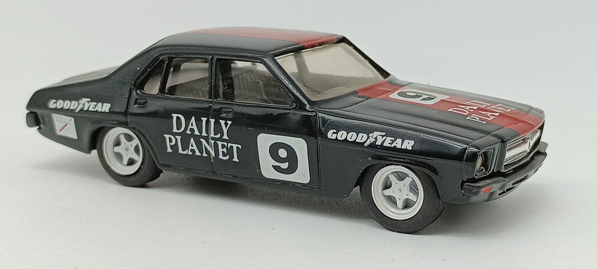 DINKUM CLASSICS HOLDEN HQ MONARO 1972 #9 DAILY PLANET