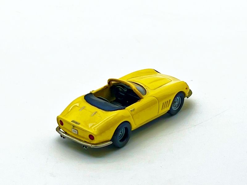 V041 - FERRARI GTB SPYDER GIALLA
