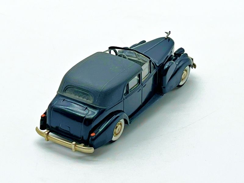 V100 - CADILLAC V8 LANDAU NERO