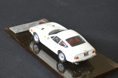 AMR1104 FERRARI 365 GTB4 DAYTONA 1972 white