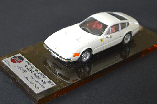 AMR1104 FERRARI 365 GTB4 DAYTONA 1972 white