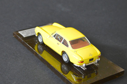 AMR330GT FERRARI 330 GT 2+2 1965 yellow