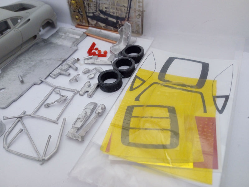 ELITIS BC007 FERRARI 360 KESSEL SPA 2002( KIT INCOMPLETO) SEE FOTO