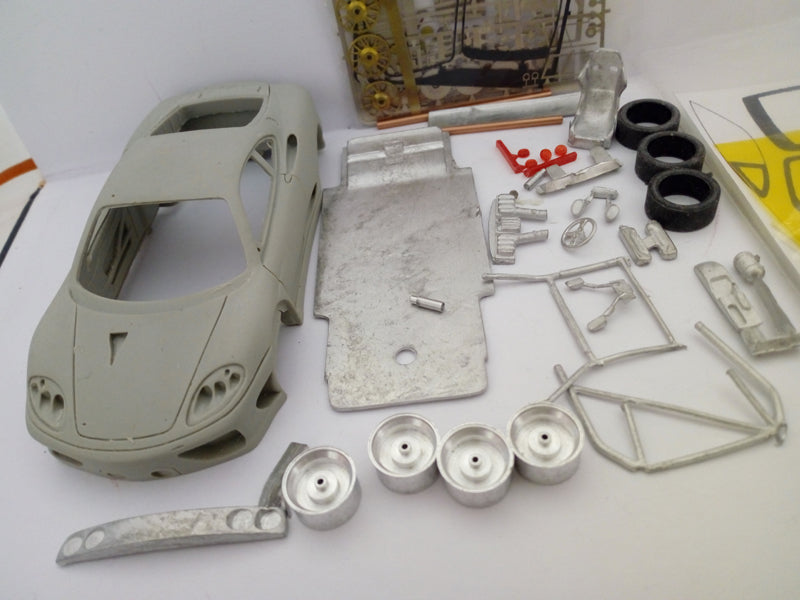 ELITIS BC007 FERRARI 360 KESSEL SPA 2002( KIT INCOMPLETO) SEE FOTO