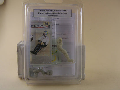 LE MANS MINIATURES LMFTP992401K DAVID BRABHAM PANOZ LM 1999 SITTING IN THE CAR