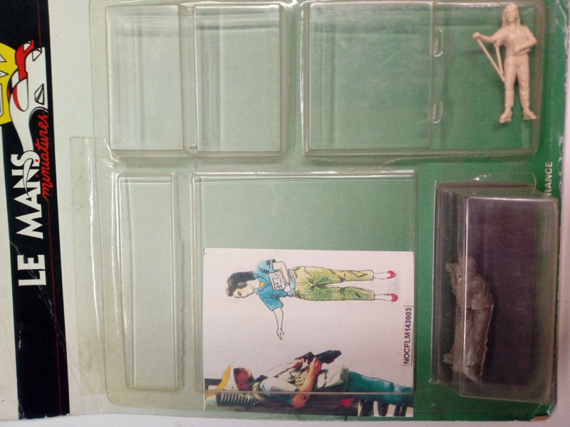 LE MANS MINIATURES LMNOCFLM143003K FIGURES 1 photographer+ 1 girl