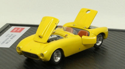 AM43AM06G Ferrari 375 MM Spyder Pininfarina 1954 Yellow