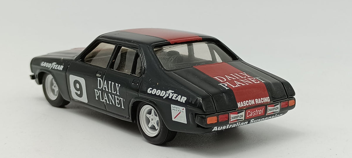 DINKUM CLASSICS HOLDEN HQ MONARO 1972 #9 DAILY PLANET