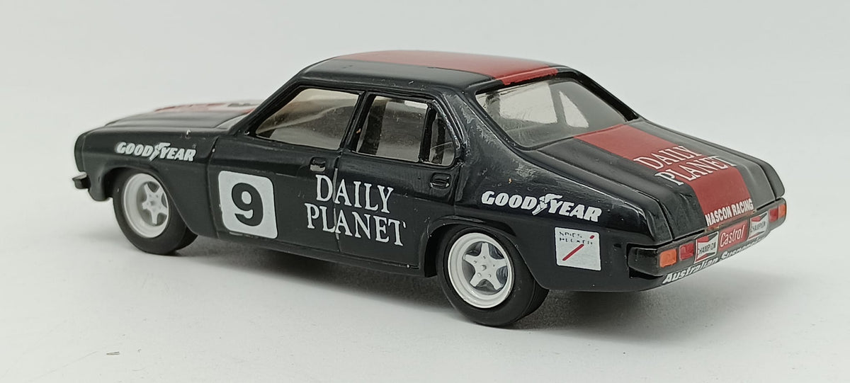 DINKUM CLASSICS HOLDEN HQ MONARO 1972 #9 DAILY PLANET