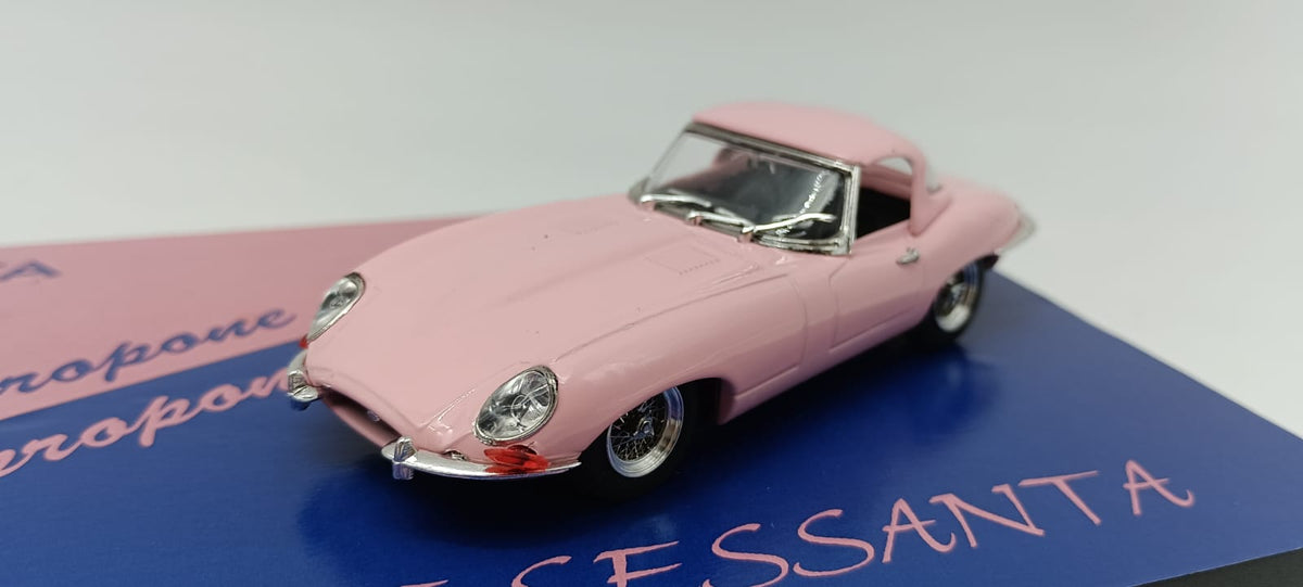 CLUB BIALBERO MMCBAJER/200 COFANETTO JAGUAR TYPE E ROSA (COUPE' E SPYDER) 1962