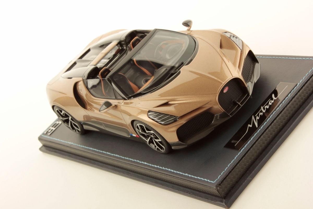 MR COLLECTION - BUG015D BUGATTI W16 MISTRAL DORE?