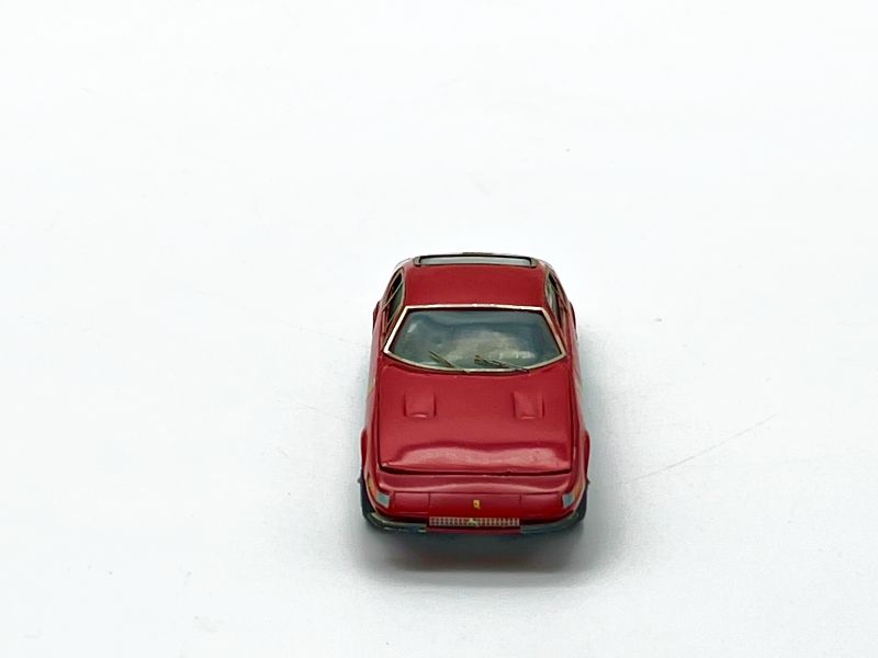 V013 - FERRARI DAYTONA GTB4 - COFANO APRIBILE
