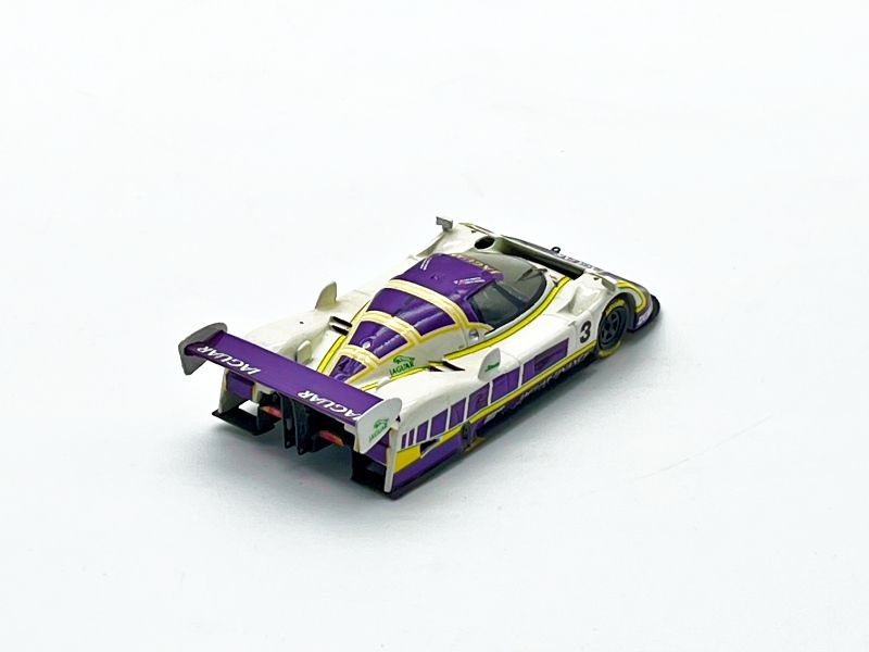 V025 - JAGUAR XJR11 -N.3