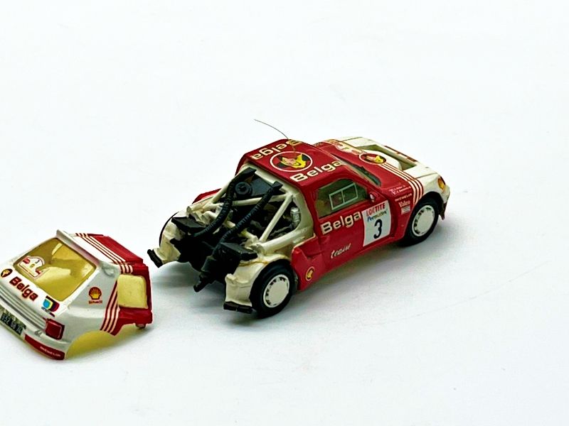 V073 - PEUGEOT 205 TURBO BELGA N.3 - COFANO APRIBILE