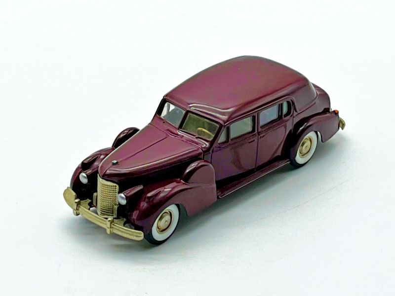V099 - CADILLAC V8 BERLINA - FREGIO ROTTO