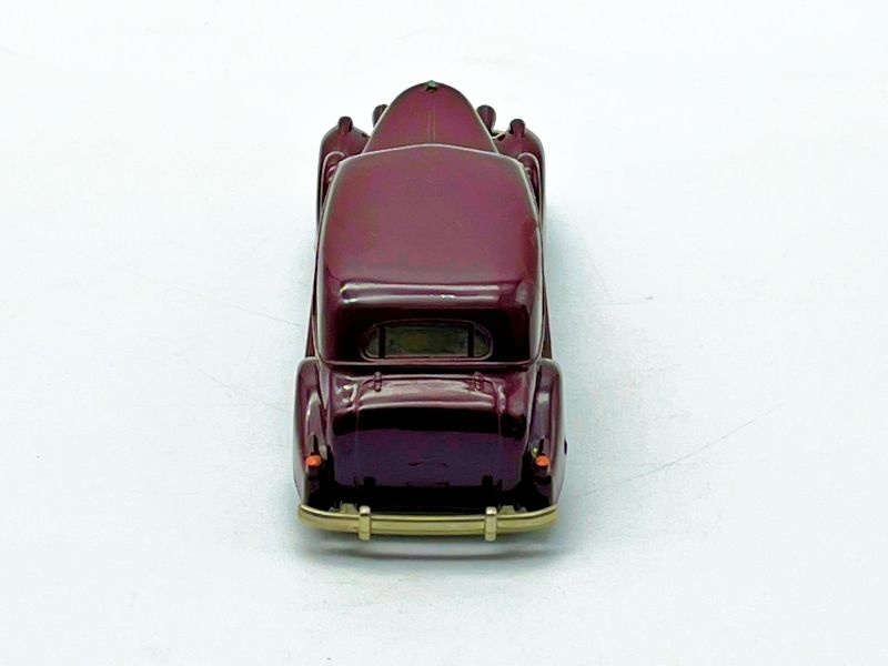 V099 - CADILLAC V8 BERLINA - FREGIO ROTTO