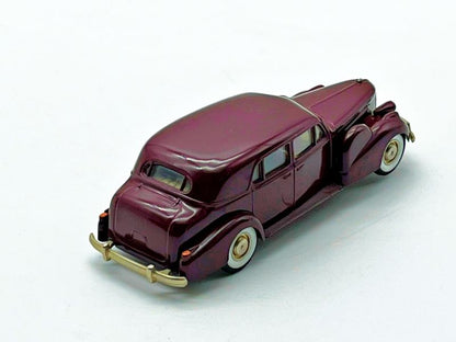 V099 - CADILLAC V8 BERLINA - FREGIO ROTTO