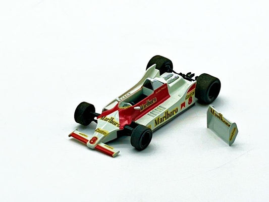 CVABC512 - MCLAREN ALAIN PROST N.8