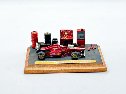CVABC542 - EUROMODELLISMO - DIORAMA FERRARI F1 SCHUMACHER