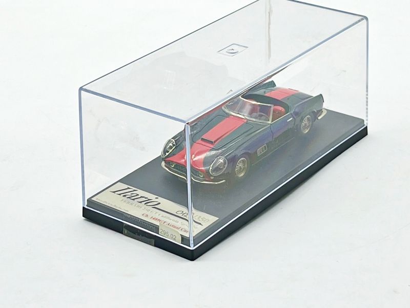 ILARIO - IL43030 - FERRARI 250 GT LWB CALIFORNIA 1489GT 1959 BLACK WITH RED STRIPE