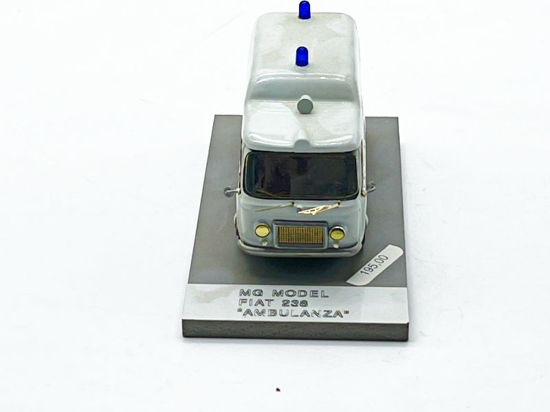 MG MODEL - MGM57A FIAT 238 AMBULANZA TETTO RIALZATO