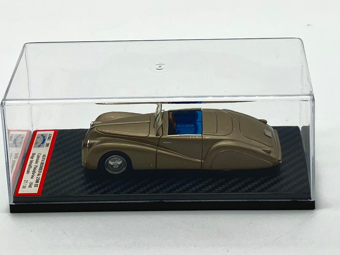 ALFA MODEL AM43305 - Alfa Romeo 6c 2500 SS Cabriolet Pininfarina 1940 (Beige)